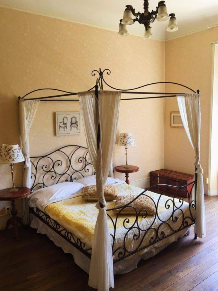 Chambres D'Hotes-Chateau Constant Bessines-sur-Gartempe Номер фото